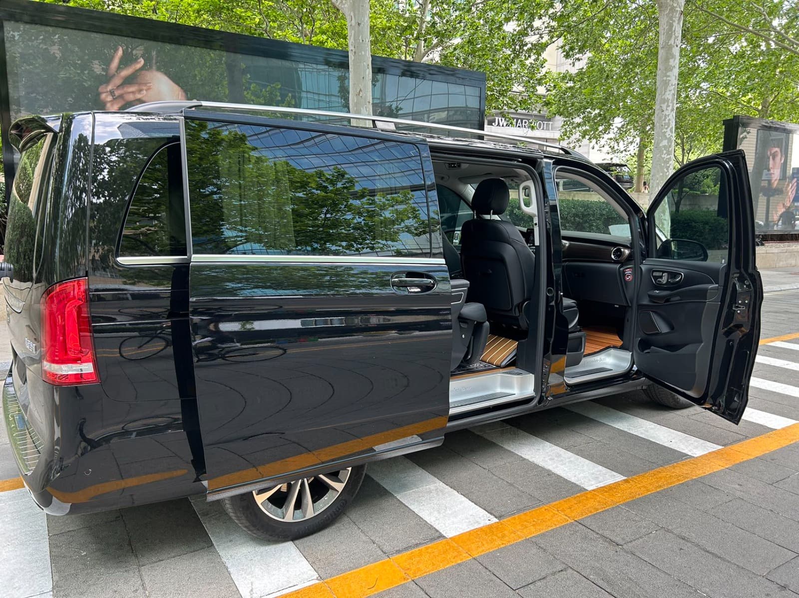 Amsterdam to the North Sea Coast: Private Helicopter and Chauffeur Combinations